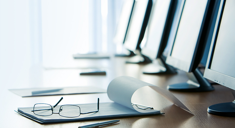 Corporate Governance Co-Branded Universal