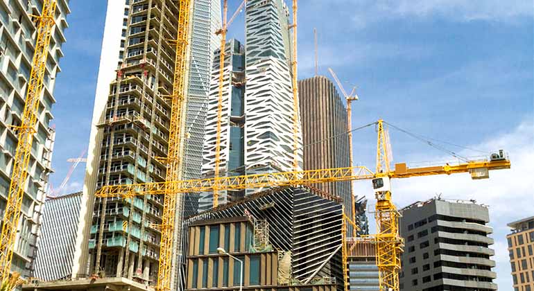 4 Hot-Button Issues in Saudi all Projects Owners and Contractors Should Know Background Decorative Image